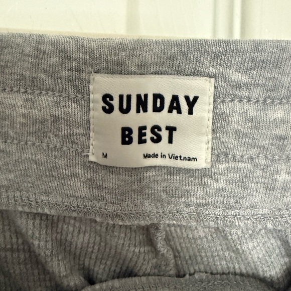 Aritzia Sunday Best Gray Women's Thermal Jogger Pants - Picture 3 of 4